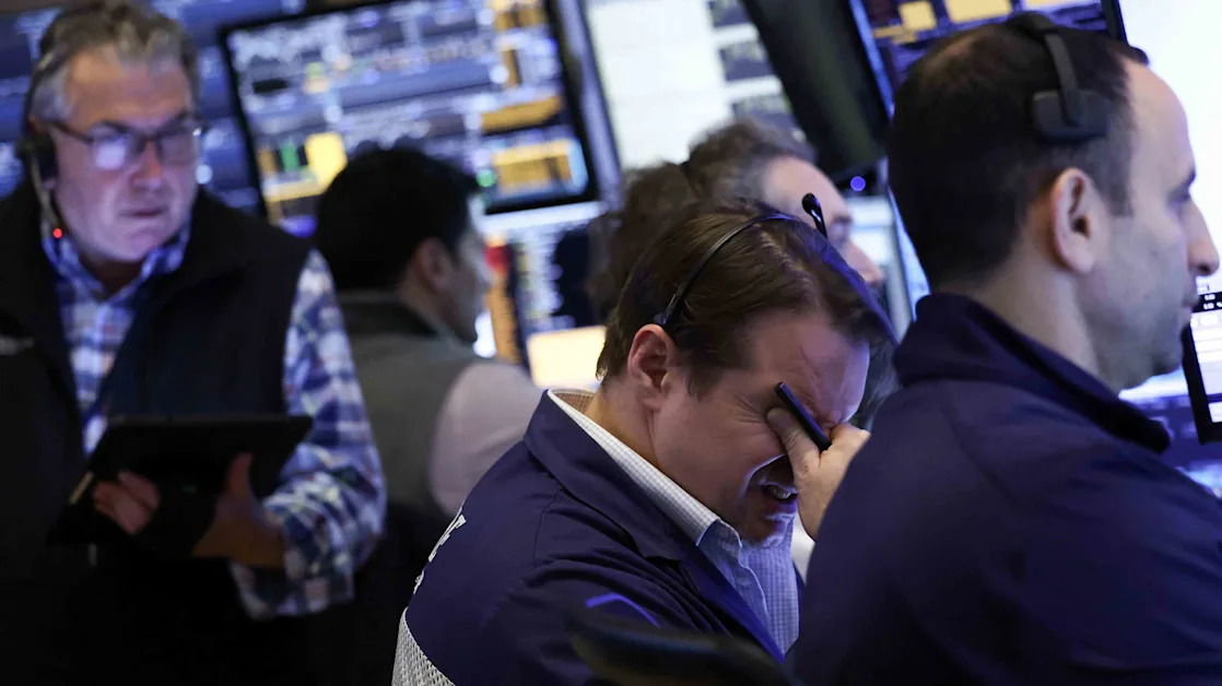 Global Stocks Extend Sell-Off on Trump Tariffs