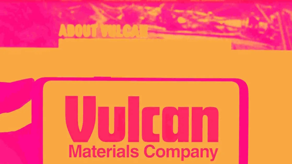 3 Reasons to Sell VMC and 1 Stock to Buy Instead