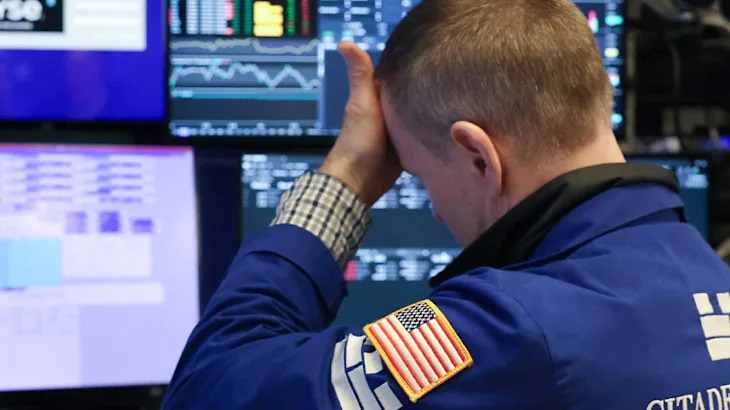 2 things could stop the stock market's free fall. Neither of them looks likely.