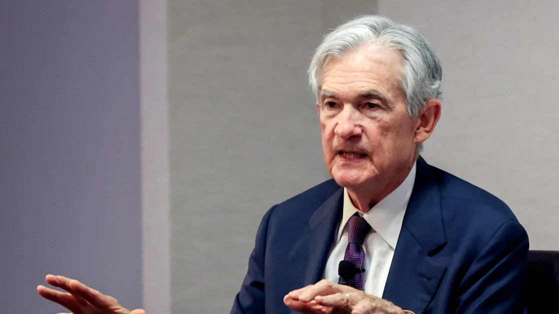 Wall Street expects the Fed to rescue the economy from Trump tariffs, but an emergency rate cut now could spark more panic, analyst warns