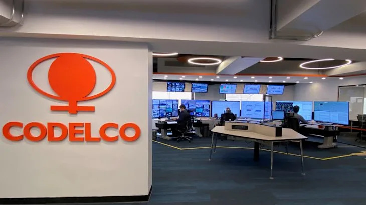 Codelco aims for upper end of copper output range, plans return to bond market, CEO says