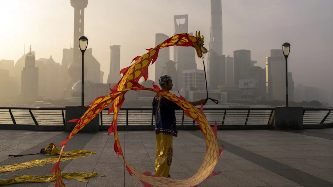 Chinese Stocks Bounce Back as State Funds Come to the Rescue