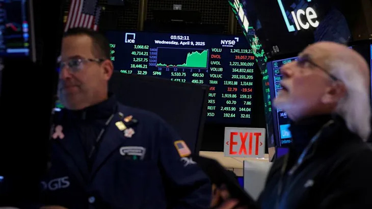 Selloff resumes on Wall Street as markets weigh tariff risks