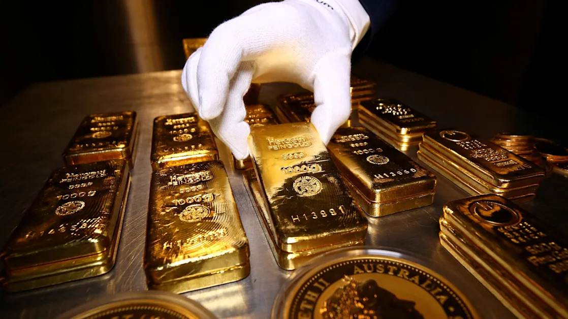 Gold is a better bet than Treasurys to weather the market storm, says BlackRock strategist