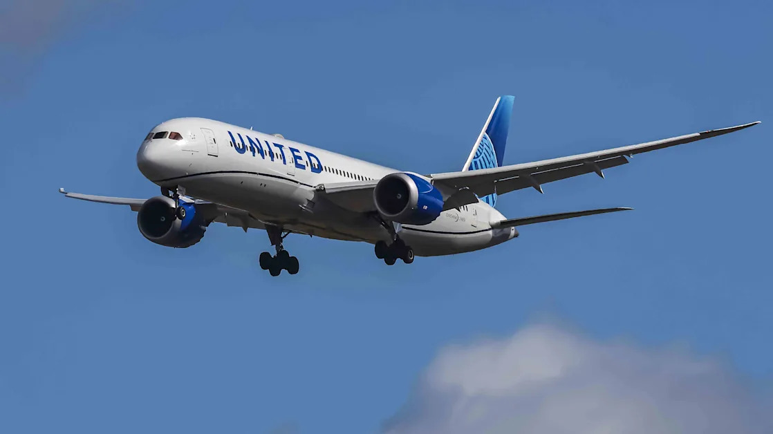 United Airlines Stock Jumps as Revenue Hits Record High