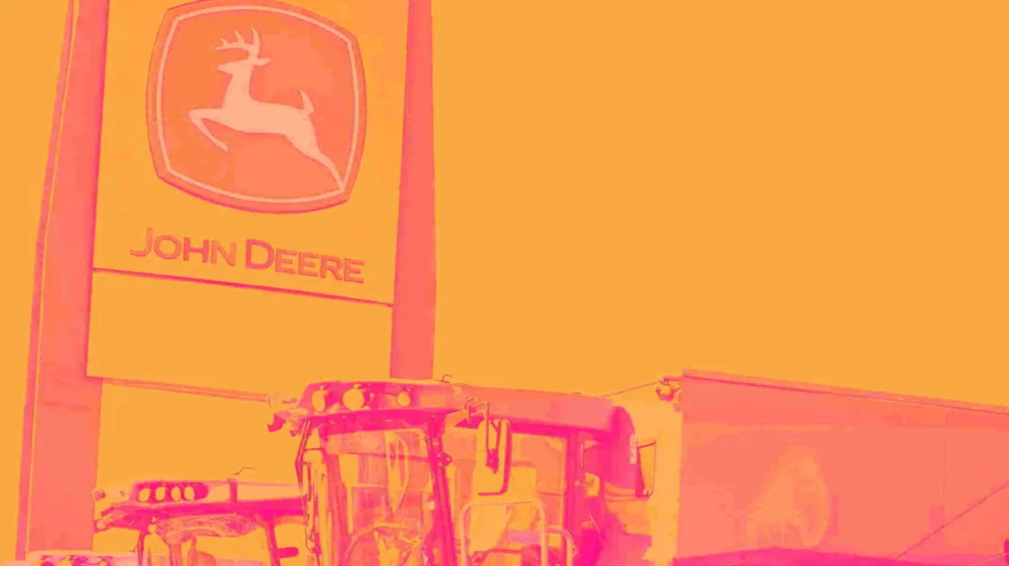3 Reasons to Sell DE and 1 Stock to Buy Instead