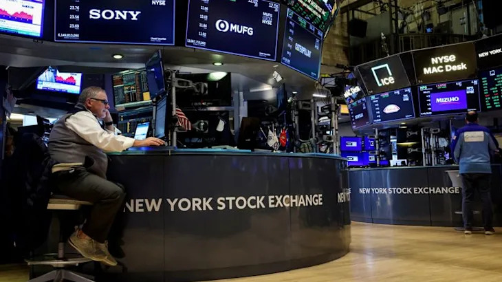 S&P 500, Nasdaq advance after selloff; UnitedHealth plunges