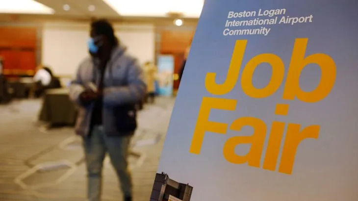 US labor market stable; single-family homebuilding dives amid tariffs