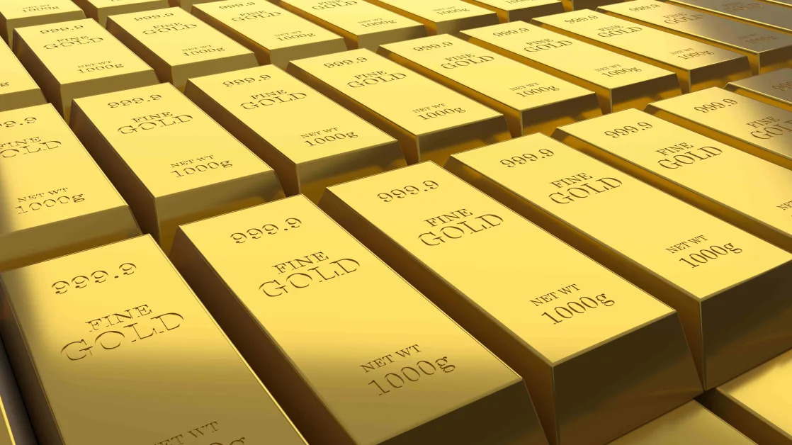 Gold Hits $3,500 as Trump's Attacks on Powell Unnerve Markets