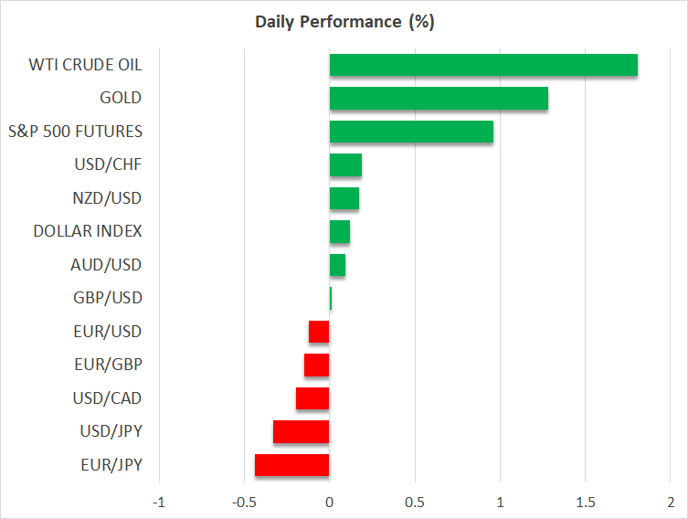 US Dollar Suffers as Trump Pressures the Fed