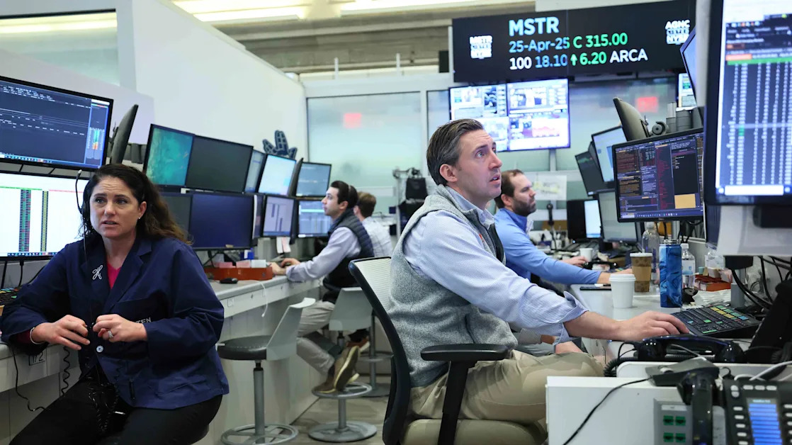 S&P 500 Gains and Losses Today: Equifax Stock Jumps as Earnings Show Resilience