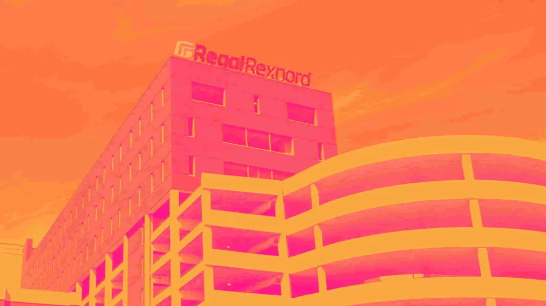 3 Reasons RRX is Risky and 1 Stock to Buy Instead