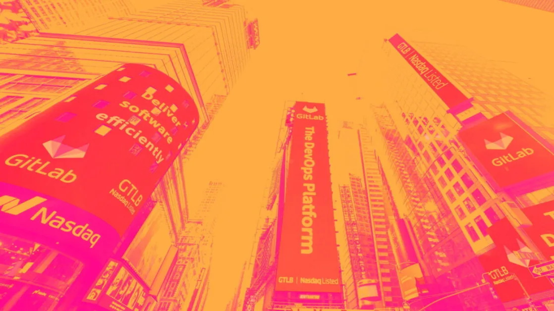 1 of Wall Street’s Favorite Stock with Impressive Fundamentals and 2 to Turn Down