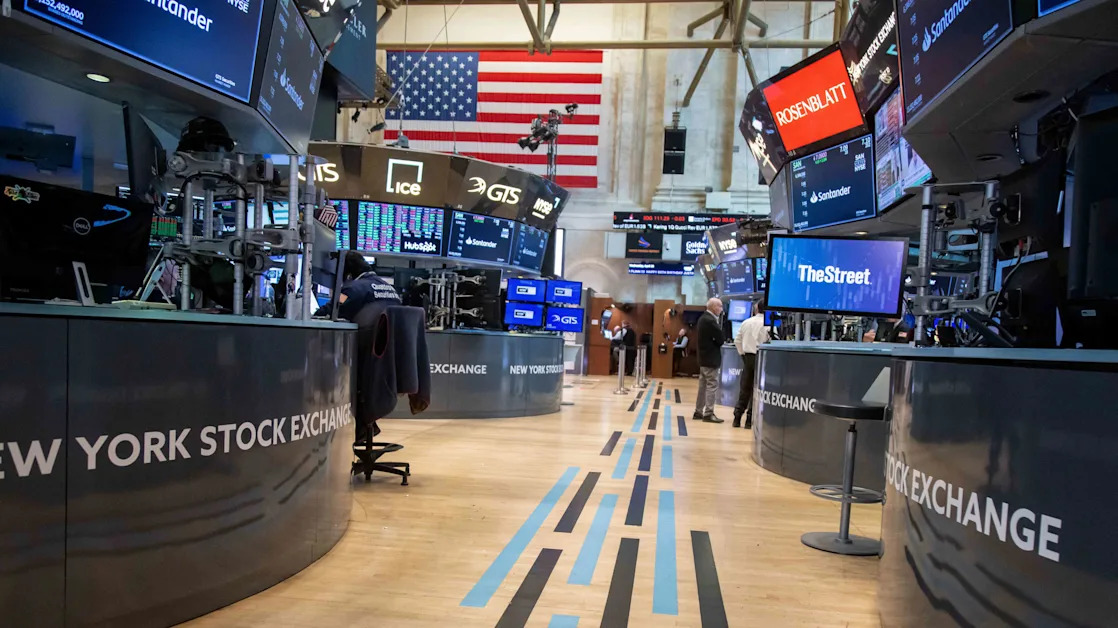 S&P 500 Gains and Losses Today: Tech Stocks Jump as Trump Softens Stance on Fed and Trade