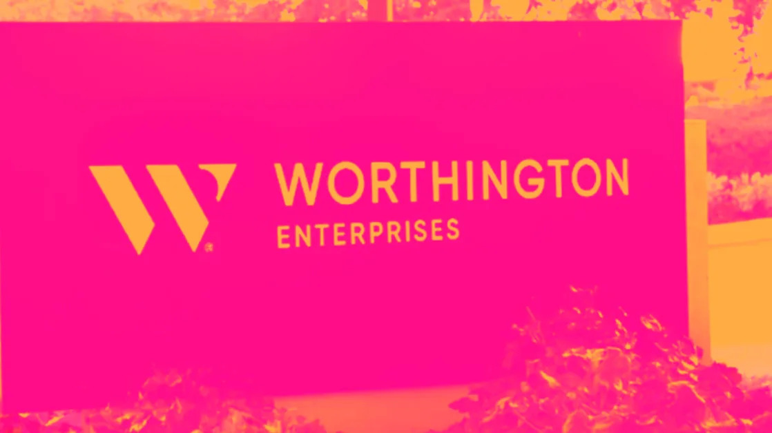 3 Reasons to Sell WOR and 1 Stock to Buy Instead