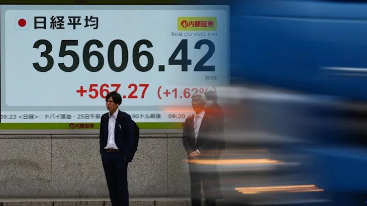 Stocks, dollar eye weekly rise on hints of tariff relief