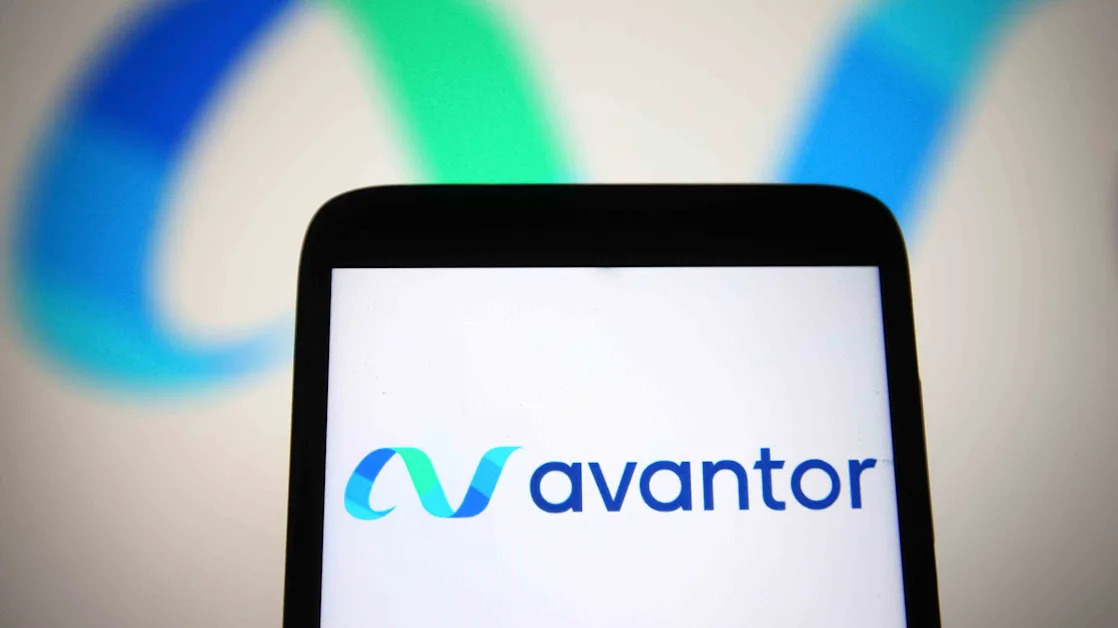 Avantor Stock Plummets as Firm's CEO Set to Leave Amid Sales Slump, Outlook Cut