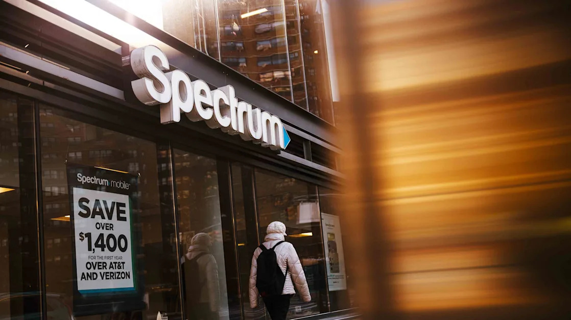S&P 500 Gains and Losses Today: Charter Communications Soars as Subscriber Growth Impresses