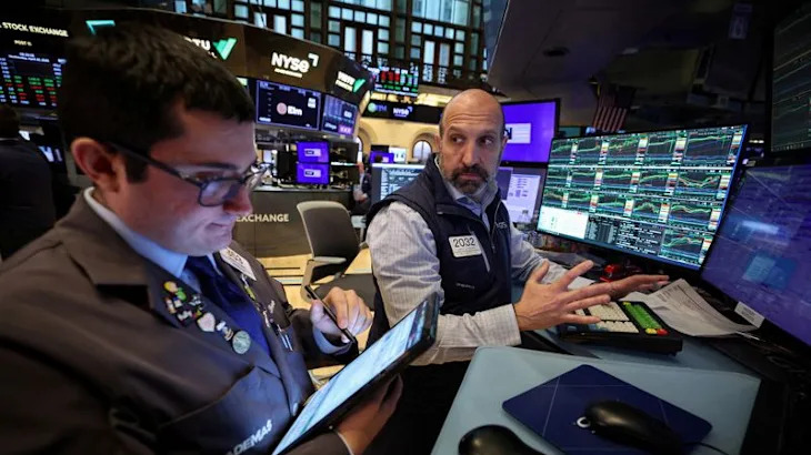 US stocks open higher as busy week for earnings, data kicks off
