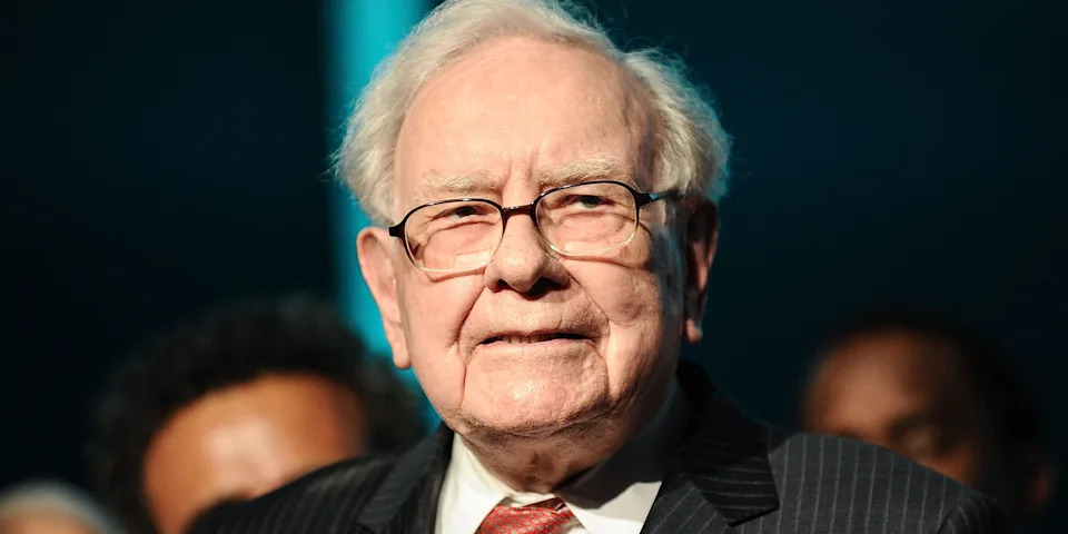 Warren Buffett's favorite stock market indicator says it's time to buy