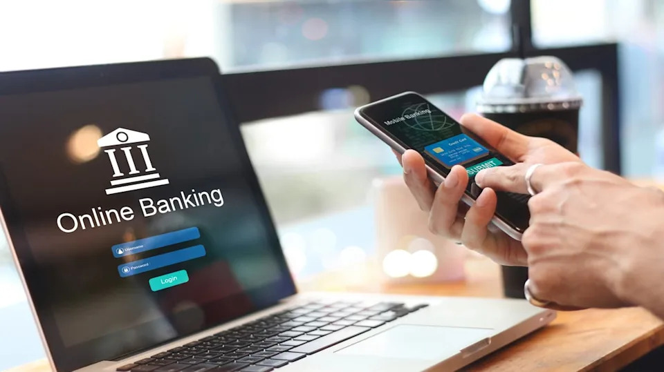Should You Buy Nu Holdings Stock While It's Below $15?