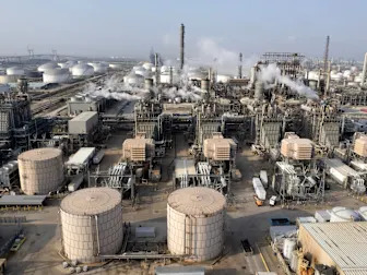 Oil Set for Weekly Slump as OPEC+ Weighs Another Big Supply Hike