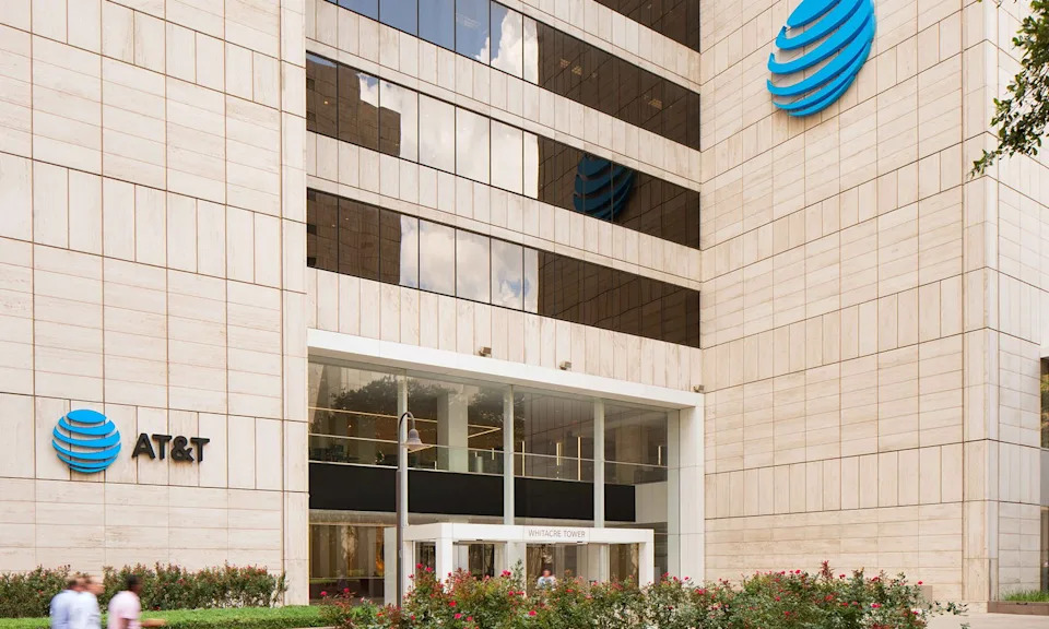 Where Will AT&T Stock Be in 1 Year?