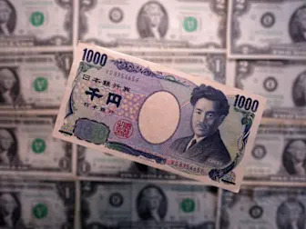 Yen shrugs off tepid bond demand, dollar firms on trade deal hopes
