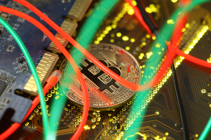 Bitcoin price today: steady near $105k after trade jitters drive weekend losses