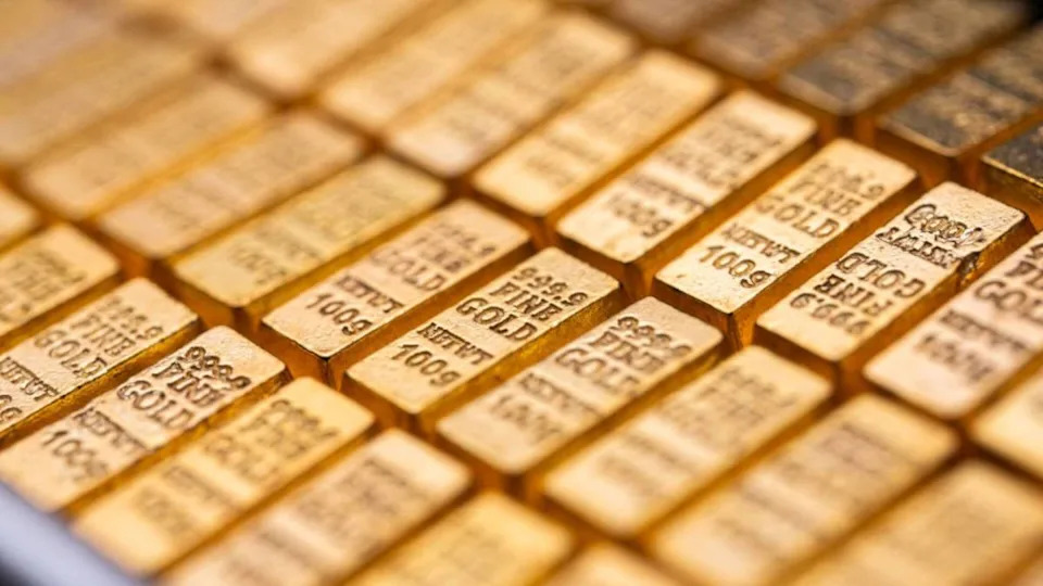 Veteran strategist unveils updated gold price forecast