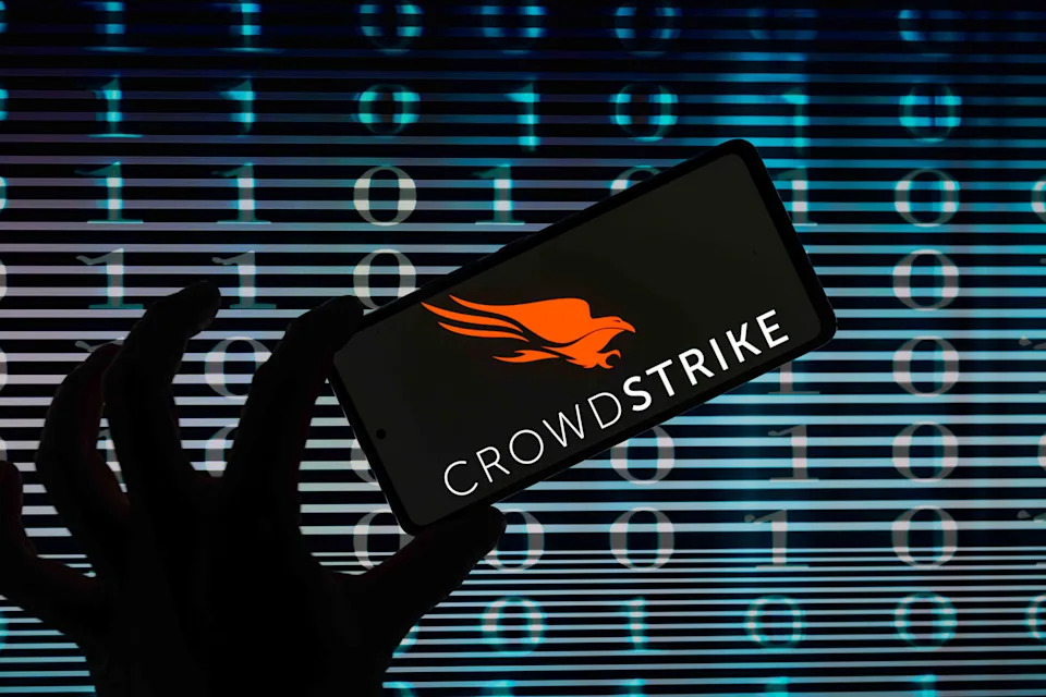 S&P 500 Gains & Losses Today: Outlook Hits CrowdStrike Shares, Dollar Tree Stock Falls