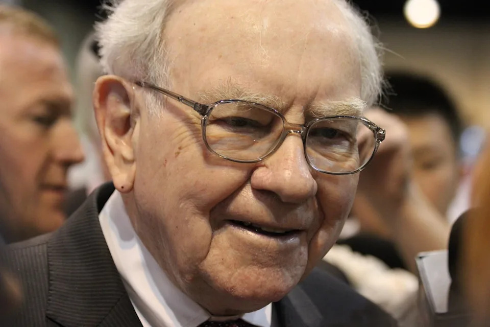 Warren Buffett Might Not Own These Artificial Intelligence (AI) Stocks -- but Their Fundamentals Check Out