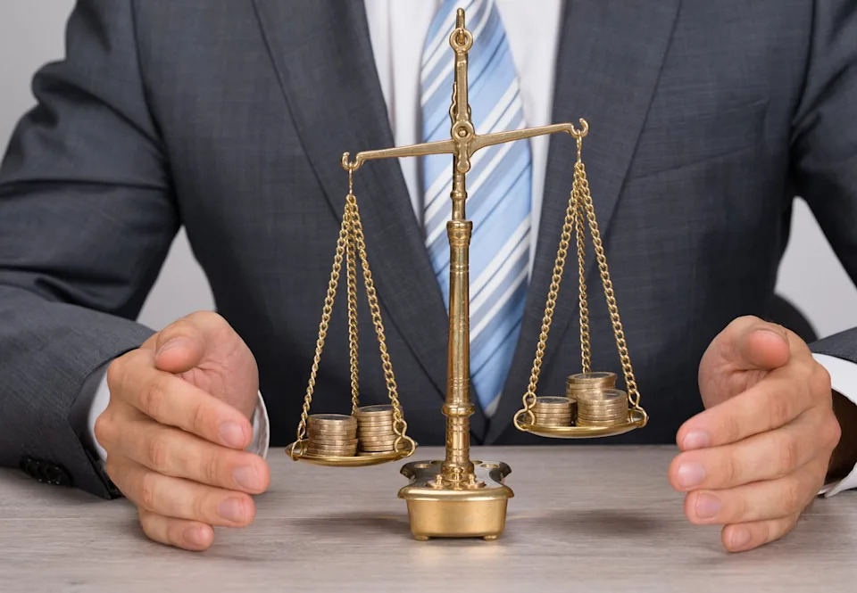 Better Energy Stock: TotalEnergies vs. Chevron